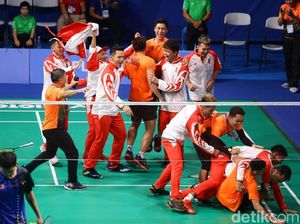 Kalahkan Malaysia, Indonesia Raih Emas Bulutangkis Beregu Putra Kalahkan Malaysia, Indonesia Raih Emas Bulutangkis Beregu Putra