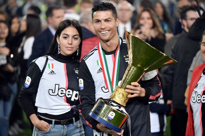 Koleksi Ronaldo: 8 Trofi Liga dari 4 Negara