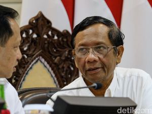 Jeda 5 Tahun Eks Koruptor Maju Pilkada, Mahfud: Kita Taati Putusan MK