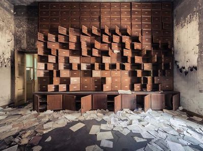 Deretan Foto Bangunan Terbengkalai yang Instagramable