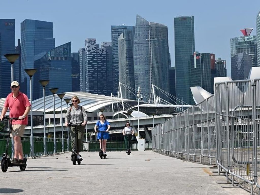 Aturan Baru Naik Skuter Listrik di Singapura Aturan Baru Naik Skuter Listrik di Singapura
