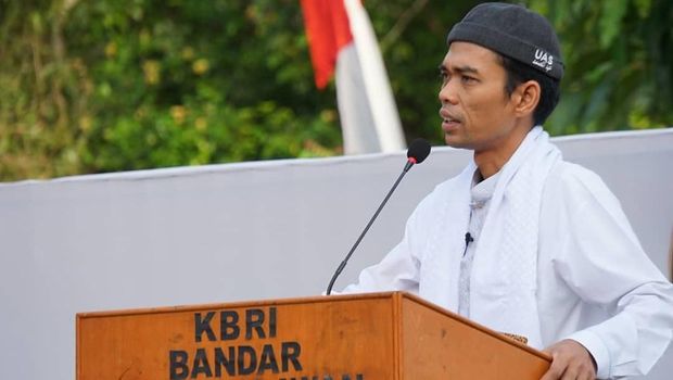 Mellya Juniarti kini menjadi janda Ustad Abdul Somad  Mellya Sempat Polisikan UAS