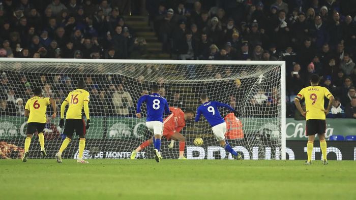 Leicester City kalahkan Watford 2-0 dan naik ke posisi kedua klasemen Premier League (AP Photo/Leila Coker) Leicester City kalahkan Watford 2-0 dan naik ke posisi kedua klasemen Premier League (AP Photo/Leila Coker)