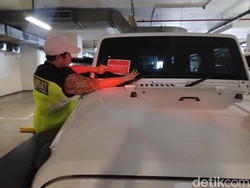 Ganjaran Blokir STNK untuk Para Pemilik Mobil Mewah Pemalsu Identitas!