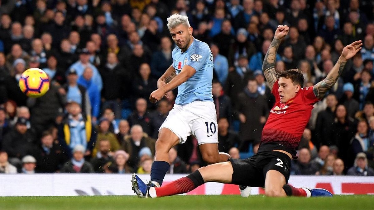 Manchester City vs Manchester United panaskan Liga Inggris pekan ke-16. (Foto: Laurence Griffiths / Getty Images)