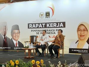 Kemendagri Bicara Pentingnya Omnibus Law Daerah di Raker F-PKS Kemendagri Bicara Pentingnya Omnibus Law Daerah di Raker F-PKS