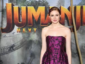 Dear James Gunn, Karen Gillan Minat Jadi Poison Ivy