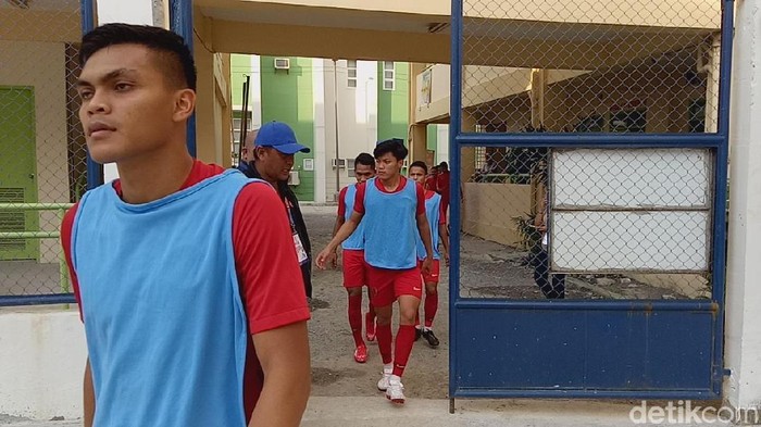 Timnas Indonesia Timnas Indonesia gunakan ruang kelas SMA saat menghadapi Laos di SEA Games 2019 untuk ruang ganti.