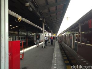 Jokowi Larang Mudik, Semua Perjalanan KA Penumpang di Cirebon Dibatalkan