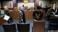 Achmad Junaidi dkk Dituntut 5 Tahun Penjara