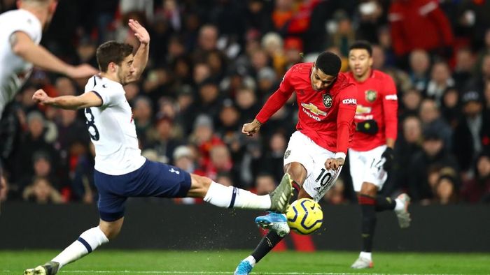 Manchester United menang 2-1 atas Tottenham Hotspur dalam lanjutan Liga Inggris berkat dua gol Marcus Rashford (Foto: Michael Steele/Getty Images) Manchester United menang 2-1 atas Tottenham Hotspur dalam lanjutan Liga Inggris berkat dua gol Marcus Rashford (Foto: Michael Steele/Getty Images)