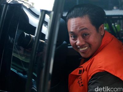 Riang dan Gembiranya Mantan Aspri Imam Nahrawi