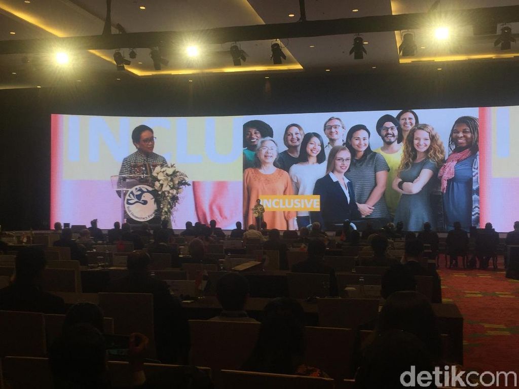Di Bali Democracy Forum, Menlu Banggakan Parlemen RI Dipimpin Perempuan Di Bali Democracy Forum, Menlu Banggakan Parlemen RI Dipimpin Perempuan