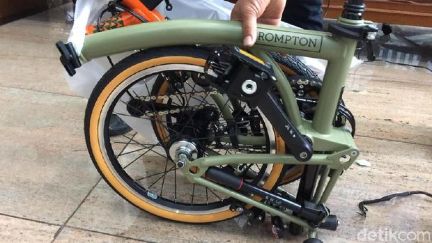 Tren Brompton Tinggal Kenangan Kini Harganya Hancur Hancuran<script async src=