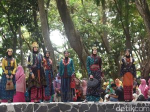 Apa Jadinya Jika Peragaan Busana Digelar di Hutan Kota Kediri?