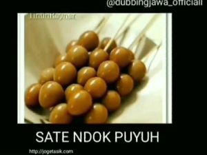 Ubah Lirik Lagu Jadi Makanan Indonesia, Dubber Medok Ini Bikin Netizen Ngakak Ubah Lirik Lagu Jadi Makanan Indonesia, Dubber Medok Ini Bikin Netizen Ngakak