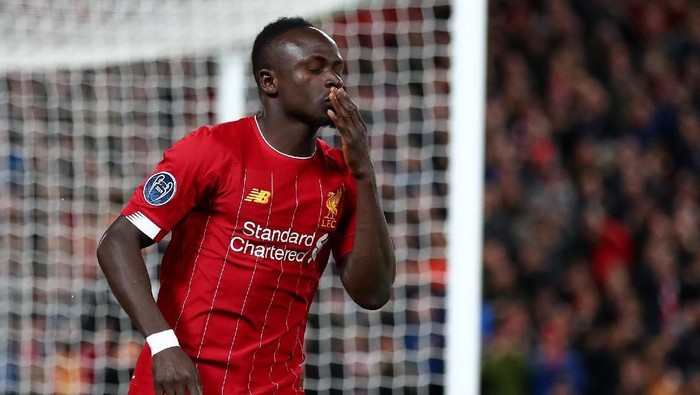 LIVERPOOL, ENGLAND - OCTOBER 02: Sadio Mane of Liverpool celebrates after scoring his sides first goal during the UEFA Champions League group E match between Liverpool FC and RB Salzburg at Anfield on October 02, 2019 in Liverpool, United Kingdom. (Photo by Clive Brunskill/Getty Images)