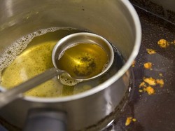 Lengkap! Ini Cara Ikut Jualan Minyak Goreng Curah Rp 14.000/Liter