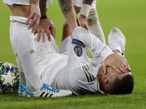 Retak Pergelangan Kaki, Hazard Akan Absen di El Clasico