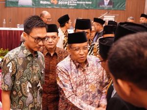Ketum PBNU Harap Stafsus Jokowi Bantu Tuntaskan Masalah Lahan Pertanian Ketum PBNU Harap Stafsus Jokowi Bantu Tuntaskan Masalah Lahan Pertanian