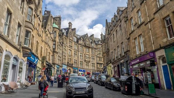 Foto: 10 Jalanan Instagramable di Dunia