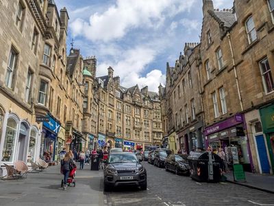 Foto: 10 Jalanan Instagramable di Dunia