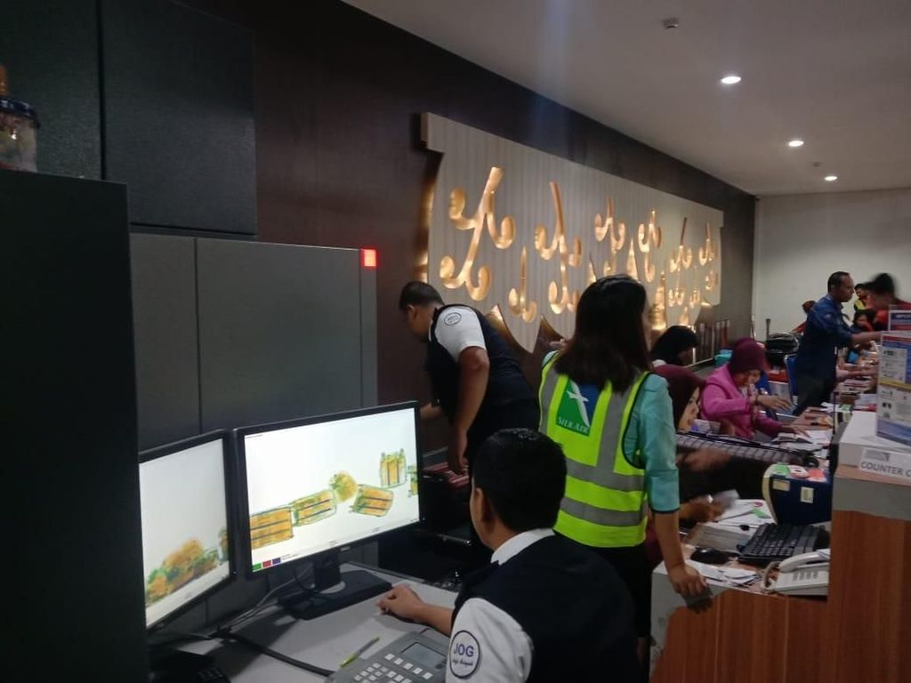 Penumpang Air Asia Ngaku Bawa Bom di Bandara Yogya Terancam Bui Penumpang Air Asia Ngaku Bawa Bom di Bandara Yogya Terancam Bui