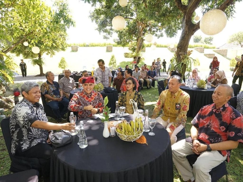 Pejabat LAN Sharing Branding Pelayanan Publik ke Banyuwangi Pejabat LAN Sharing Branding Pelayanan Publik ke Banyuwangi
