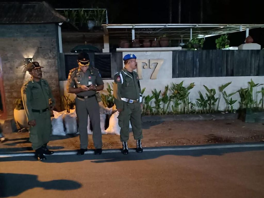 Patroli Satpol PP-Polisi Demi Tamara Bleszynski Patroli Satpol PP-Polisi Demi Tamara Bleszynski