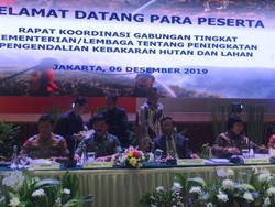 KLHK Gelar Rakorsus Bahas Karhutla, Mahfud Hingga Kapolri Hadir