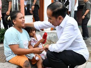 Menentang Periode Ketiga untuk Jokowi Menentang Periode Ketiga untuk Jokowi