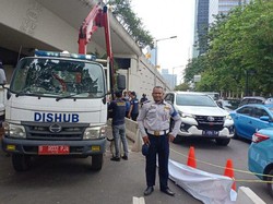 Sempat Dibongkar Paksa, U-Turn Jl Satrio Jaksel Ditutup Lagi