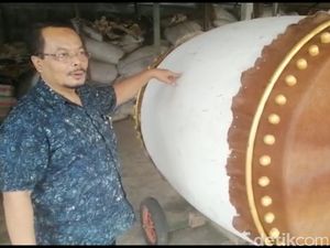 Warga Blitar Olah Limbah Bambu Jadi Bedug Seharga Puluhan Juta Rupiah Warga Blitar Olah Limbah Bambu Jadi Bedug Seharga Puluhan Juta Rupiah
