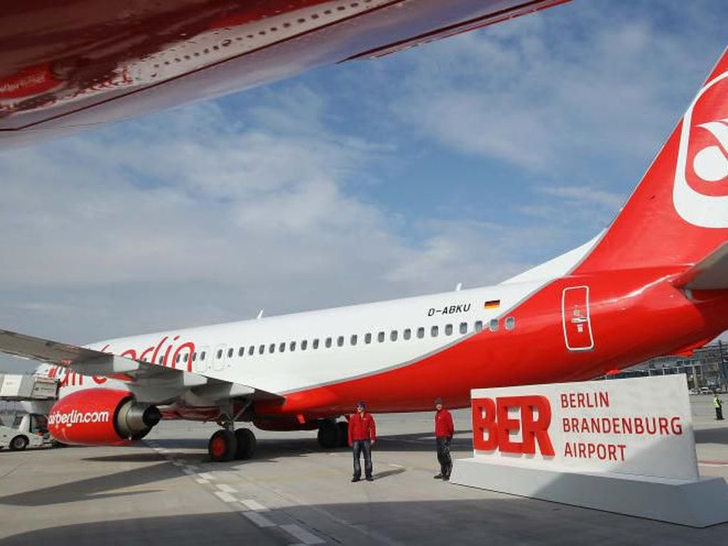 Bandara Terkutuk Ini Akhirnya Selesai Dibangun Bandara Terkutuk Ini Akhirnya Selesai Dibangun
