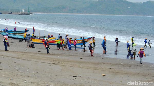 Jaring Ered, Daya Tarik Wisata Pantai Timur Pangandaran