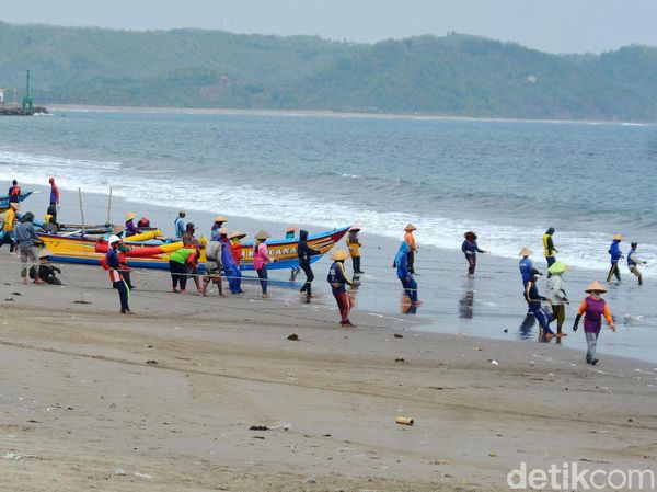 Jaring Ered, Daya Tarik Wisata Pantai Timur Pangandaran