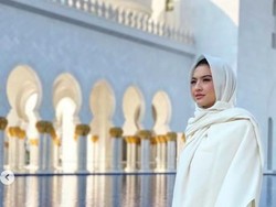 Raline Shah Mantapkan Agama di Bali, Kini Makin Religius