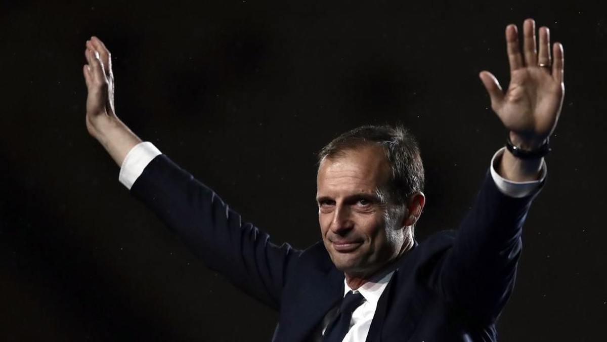 Massimiliano Allegri baru akan melatih  igaldi musim depan. (Foto: Isabella Bonotto / AFP Photo)