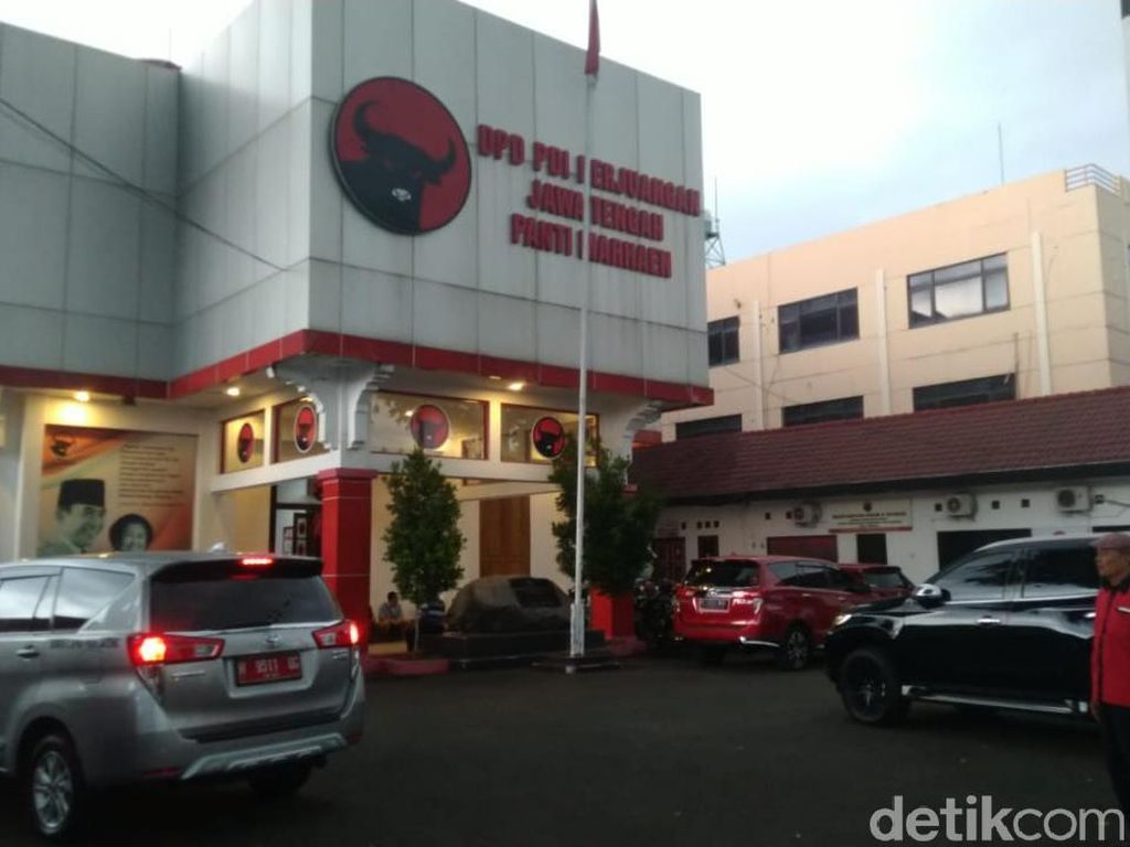 39 Orang Daftar Penjaringan Pilkada di PDIP Jateng, Ini Nama-namanya 39 Orang Daftar Penjaringan Pilkada di PDIP Jateng, Ini Nama-namanya