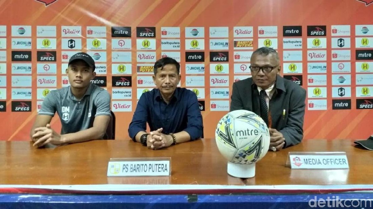 Pelatih Barito Putera, Djajang Nurjaman, mengakui tim asuhannya bermain jelek melawan Semen Padang. (Foto: Jeka Kampai/detikcom)