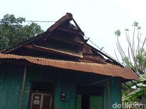 Sejumlah Rumah di Dompu NTB Rusak Akibat Angin Kencang