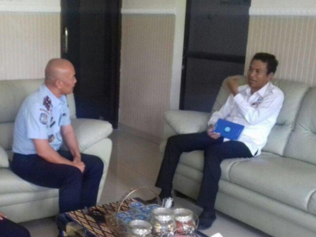 Ombudsman Dapat Keluhan Warga Kupang Bikin Paspor 1 Bulan Lebih Ombudsman Dapat Keluhan Warga Kupang Bikin Paspor 1 Bulan Lebih