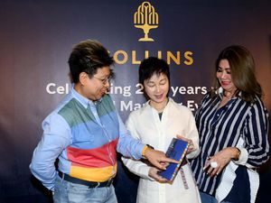Rayakan 200 Tahun Collins dengan Ragam Kreasi Pribadi Rayakan 200 Tahun Collins dengan Ragam Kreasi Pribadi