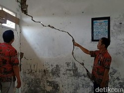 3 Kelas SDN 1 Getrakmoyan Cirebon Rusak Akibat Tanah Bergerak