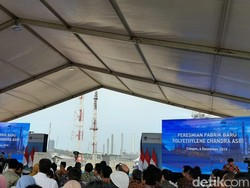 Jokowi Resmikan Pabrik Baru Chandra Asri Rp 5 T di Cilegon