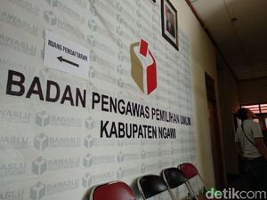 Anggota Bawaslu Ngawi yang Dipecat Lakukan Pelecehan Seksual dalam Mobil Anggota Bawaslu Ngawi yang Dipecat Lakukan Pelecehan Seksual dalam Mobil