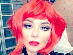 Penyanyi Rusia Ini Punya Kembaran Robot Seks