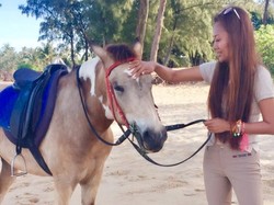 Penipu Ulung asal RI Azura Luna Pernah Diajak Makan Keluarga Presiden AS