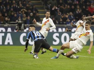 Kurang Menggigit, Si Ular Besar Gagal Menang