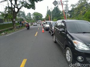 Macet Lagi di Puncak saat Sistem 2-1 Diuji Macet Lagi di Puncak saat Sistem 2-1 Diuji